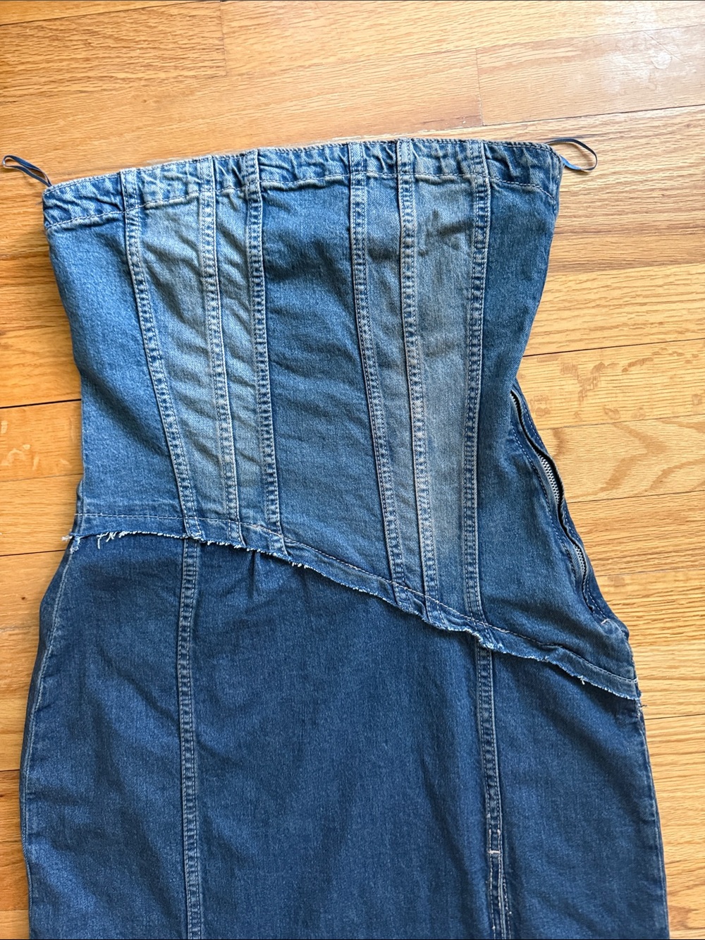 ZARA TRF STRAPLESS DENIM DRESS
NAVY BLUE . Size Medium - Picture 3 of 7